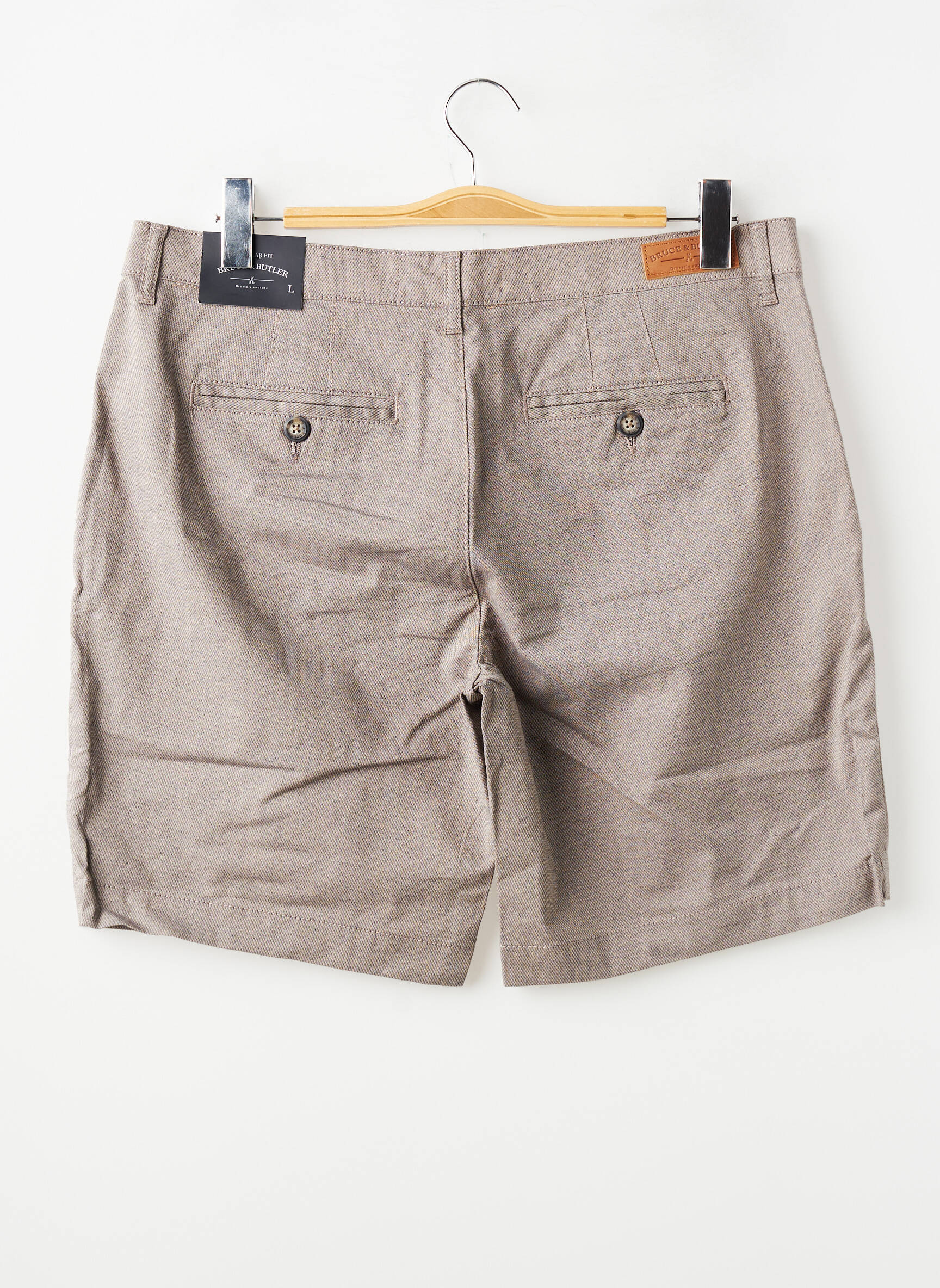 Short beige BRUCE & BUTLER  homme