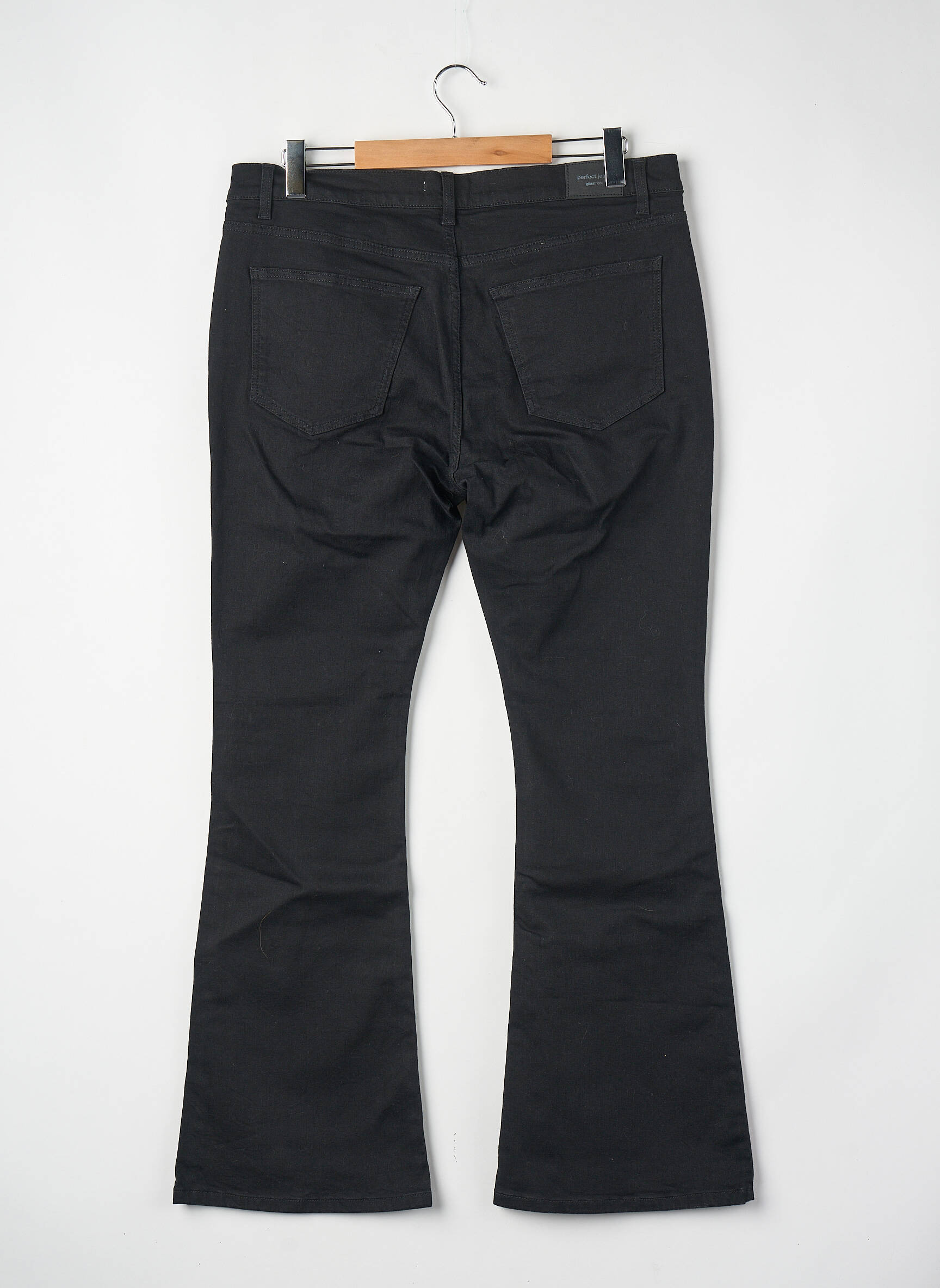 Jeans bootcut noir GINA TRICOT femme